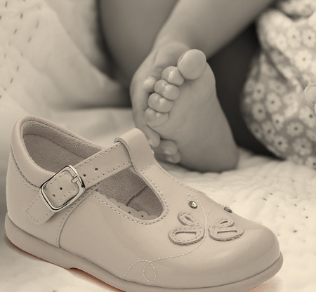 Childrens Shoes Recommended by Chiropodists and Podiatrists